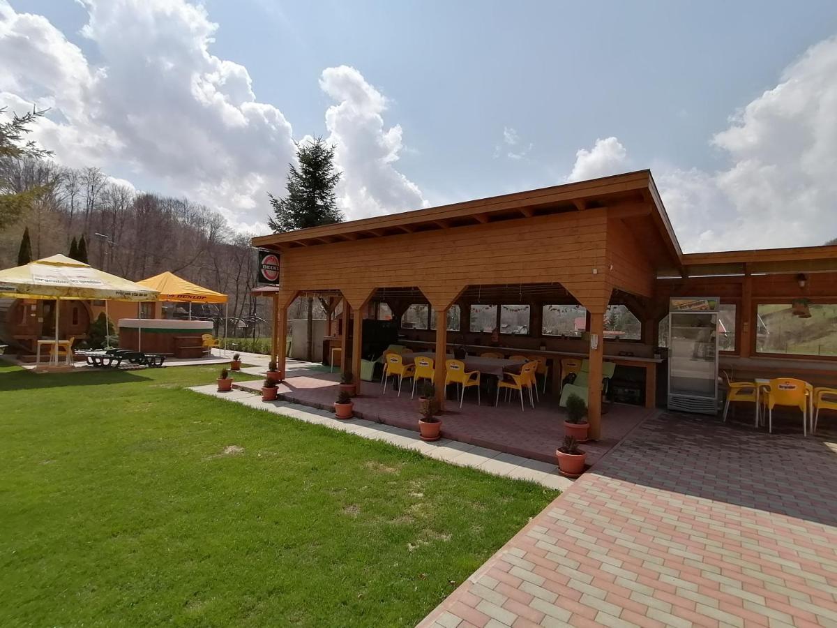 Pensiunea Colt Alb Баїле-Гомород Екстер'єр фото
